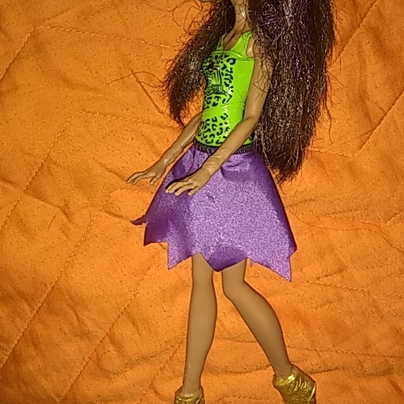 Monster High Cheerleading Clawdeen Wolf Doll - Picture 6 of 6